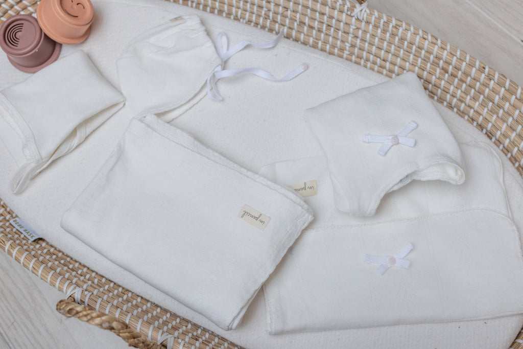 Pointelle Button layette 5 piece Girls Set