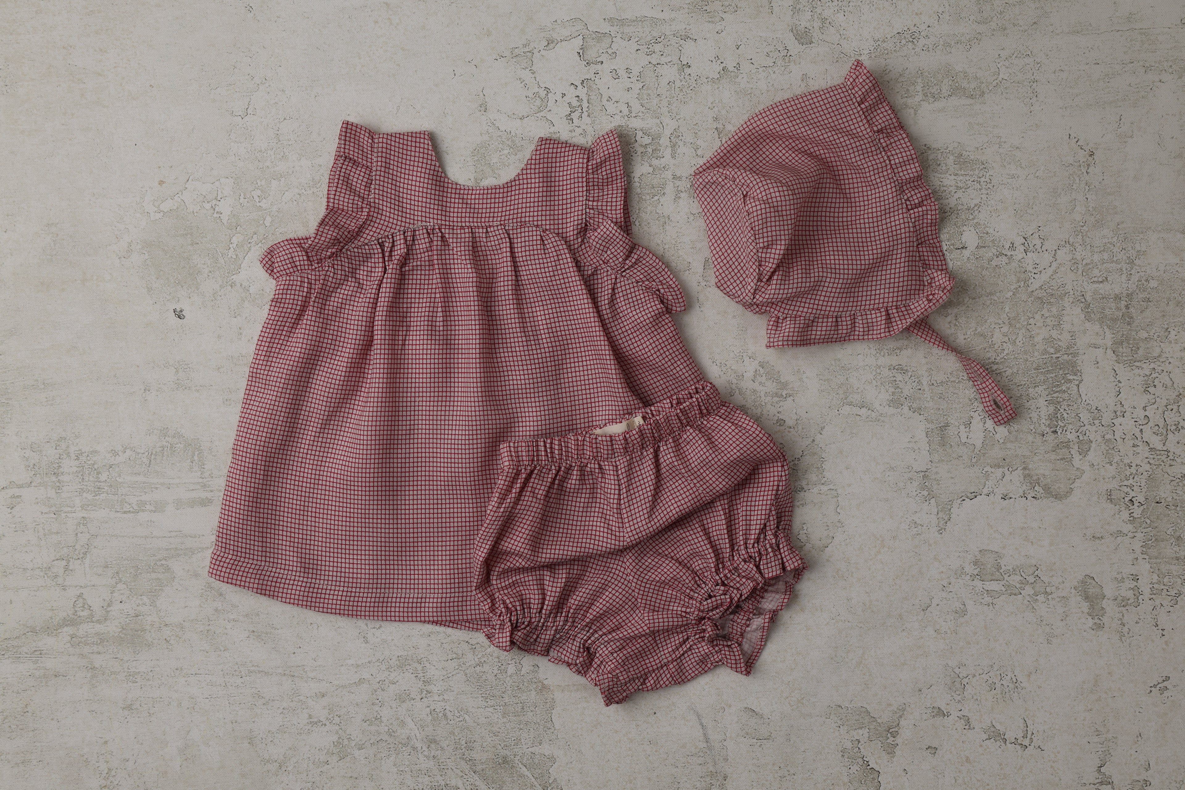 Checkered Girls Set in Brick