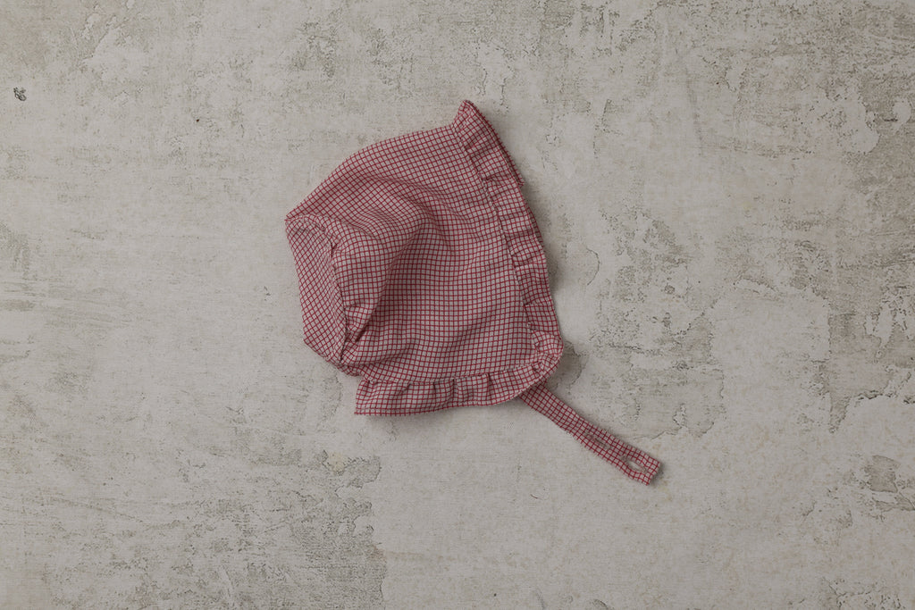 Bonnet with Ruffle Brim
