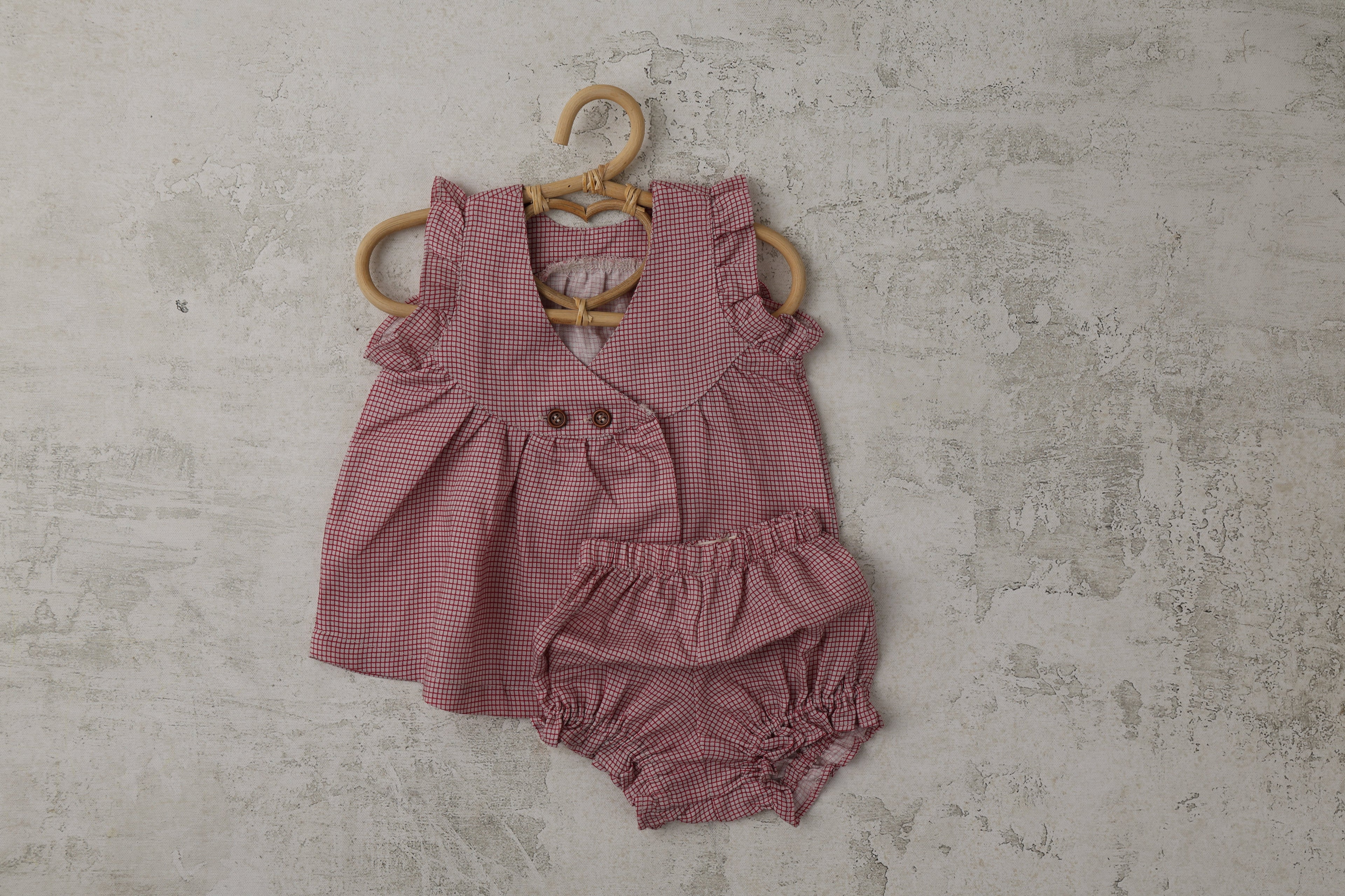 Checkered Girls Set in Brick